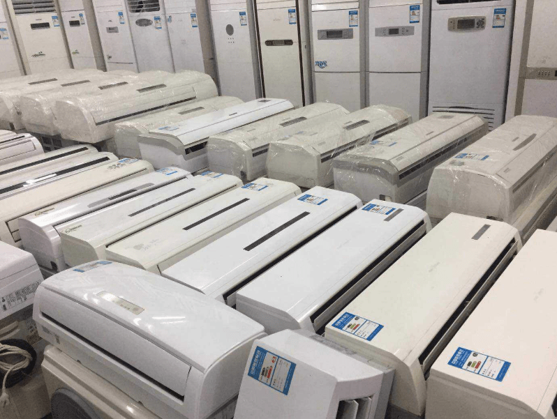 出荷待ちエアコン